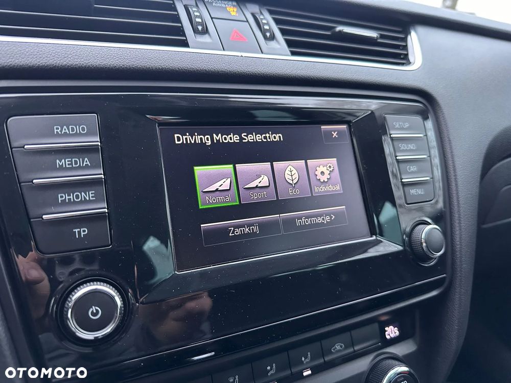 Skoda Octavia 1.8 TSI Elegance DSG - 21