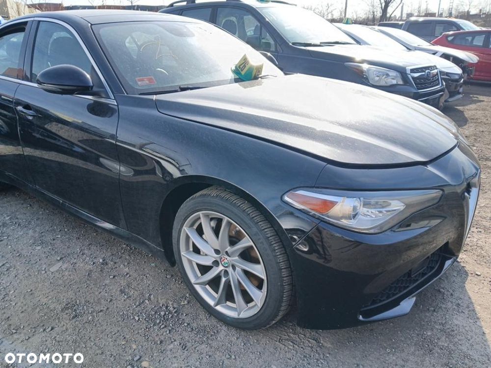 Alfa Romeo Giulia - 2