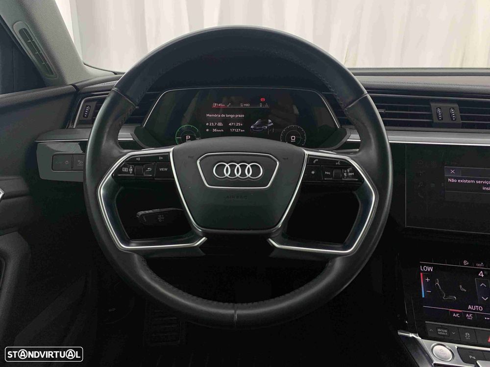 Audi e-tron 55 quattro - 11
