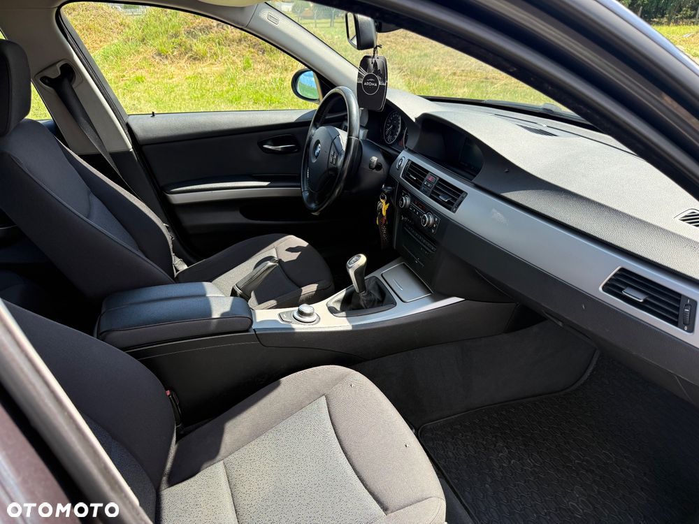 BMW Seria 3 320d - 13