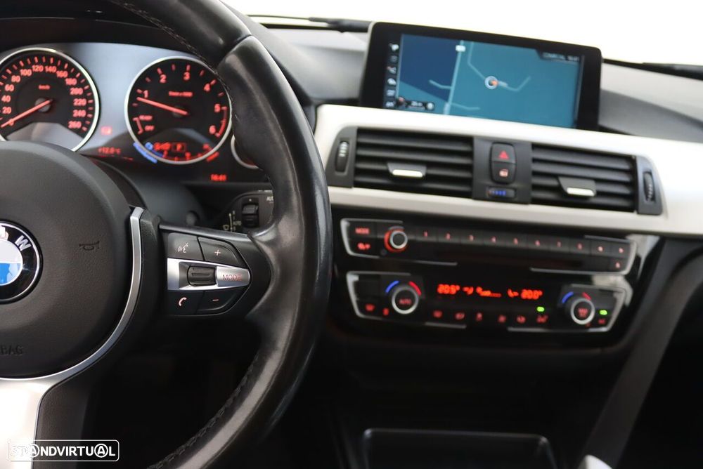 BMW 320 d Advantage - 12