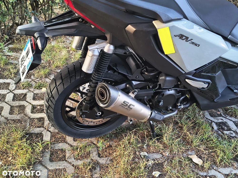 Honda ADV350 - 4