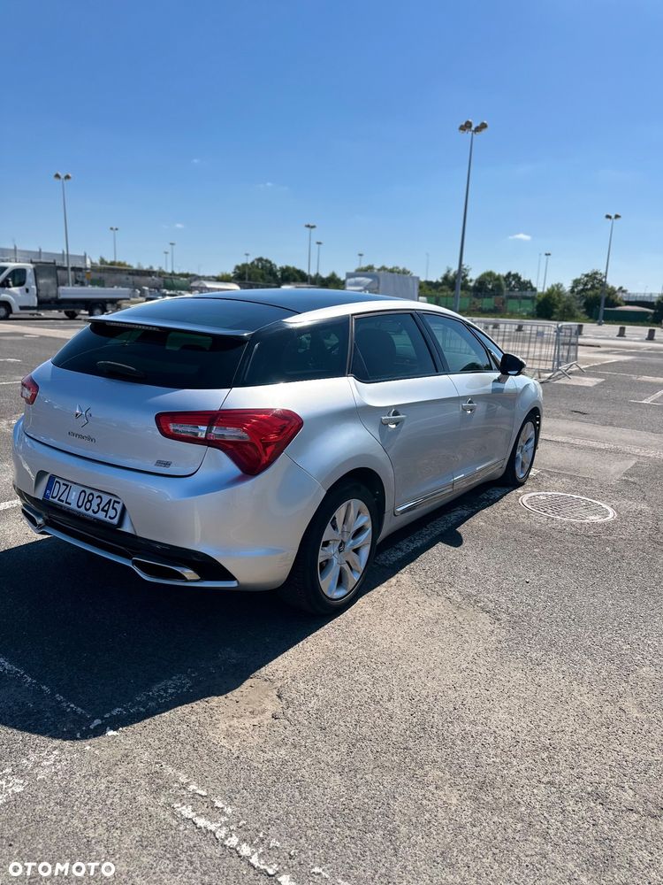 Citroën DS5 1.6 e-HDi Chic MCP - 10