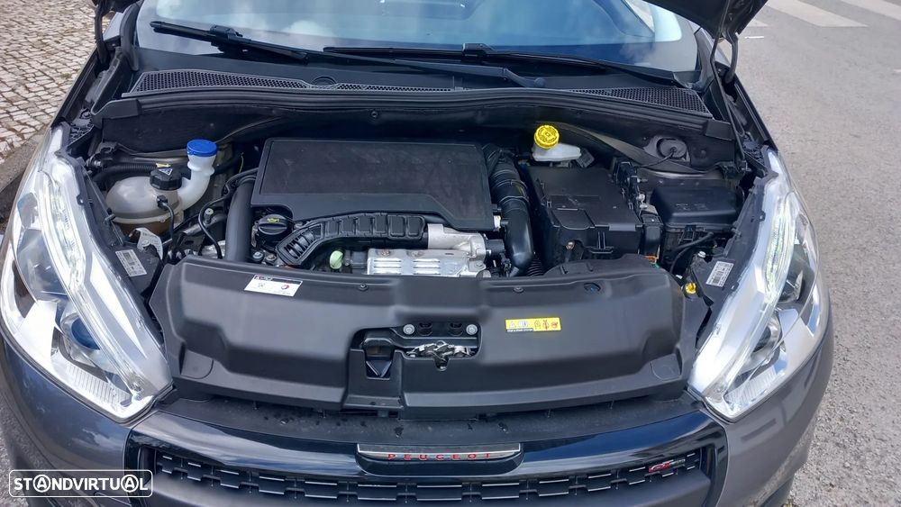 Peugeot 208 1.2 PureTech GT Line - 12
