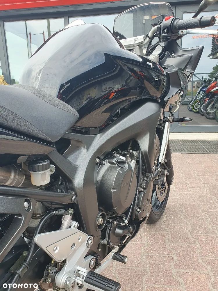 Yamaha FZ6 - 25