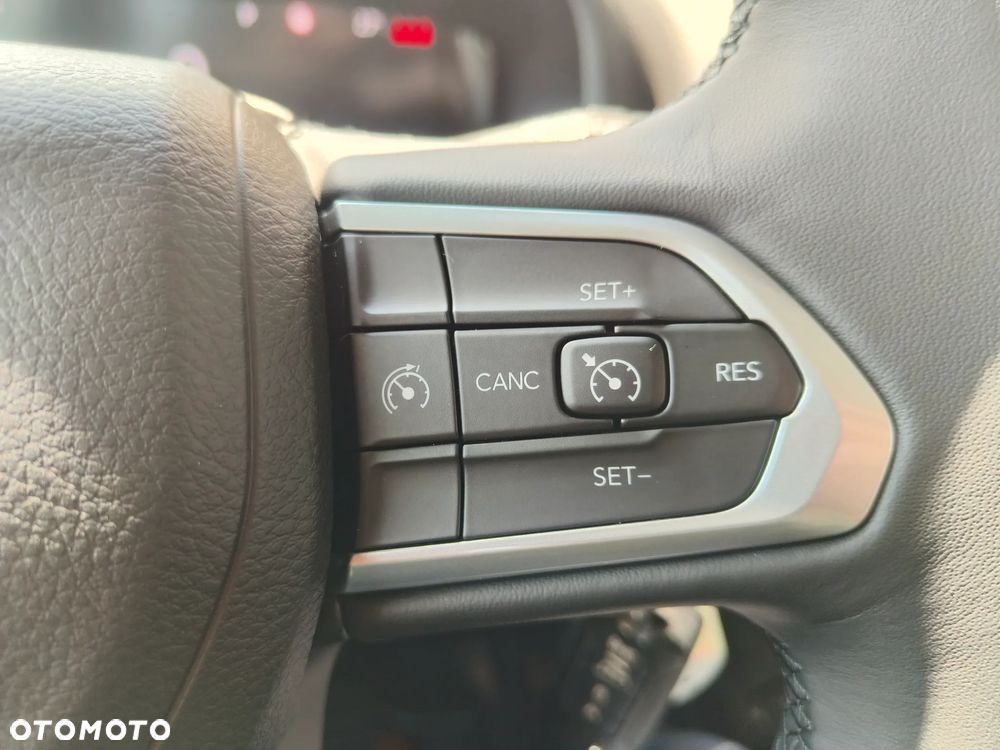 Jeep Renegade - 16