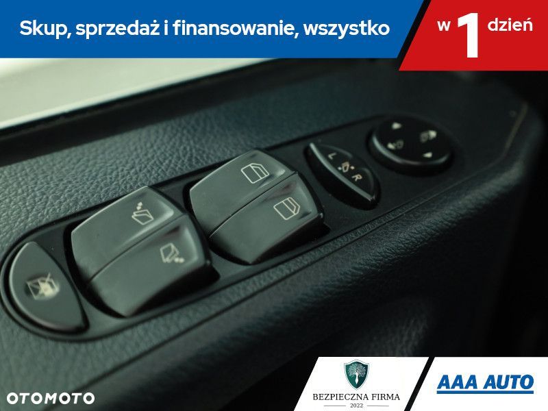 Mercedes-Benz Viano - 17