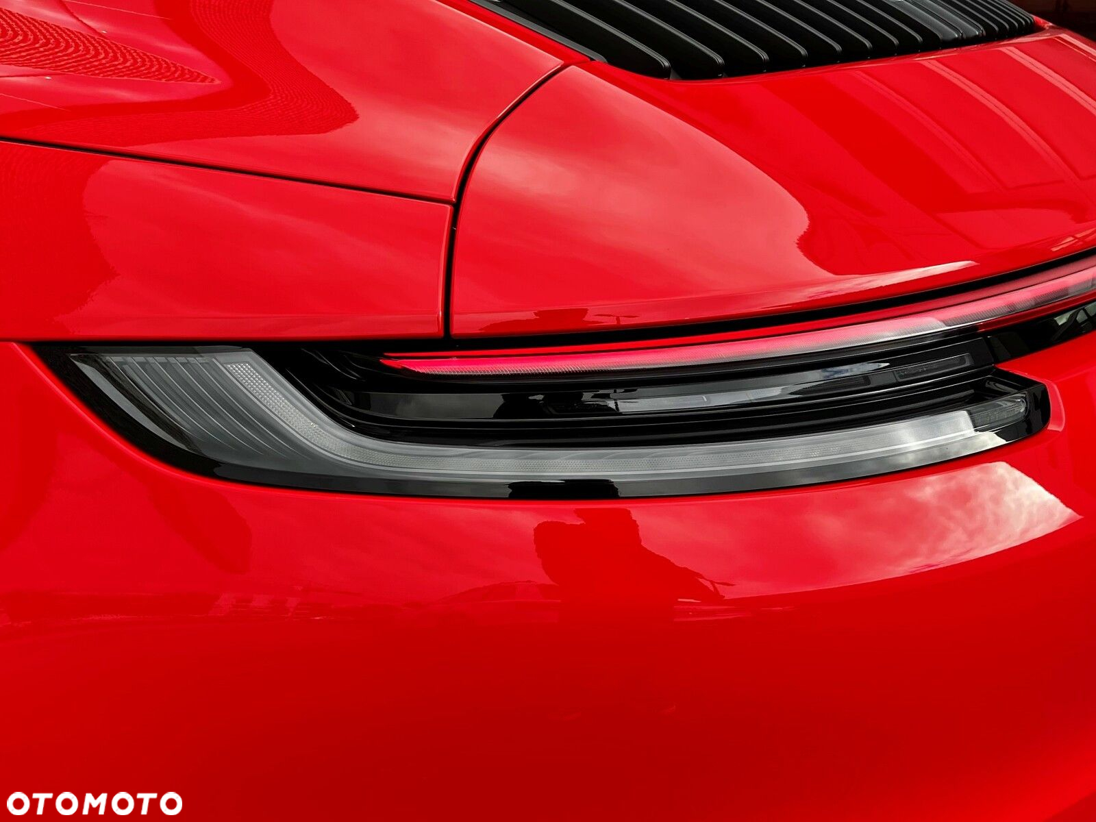 Porsche 911 Carrera 4 GTS Cabrio - 12