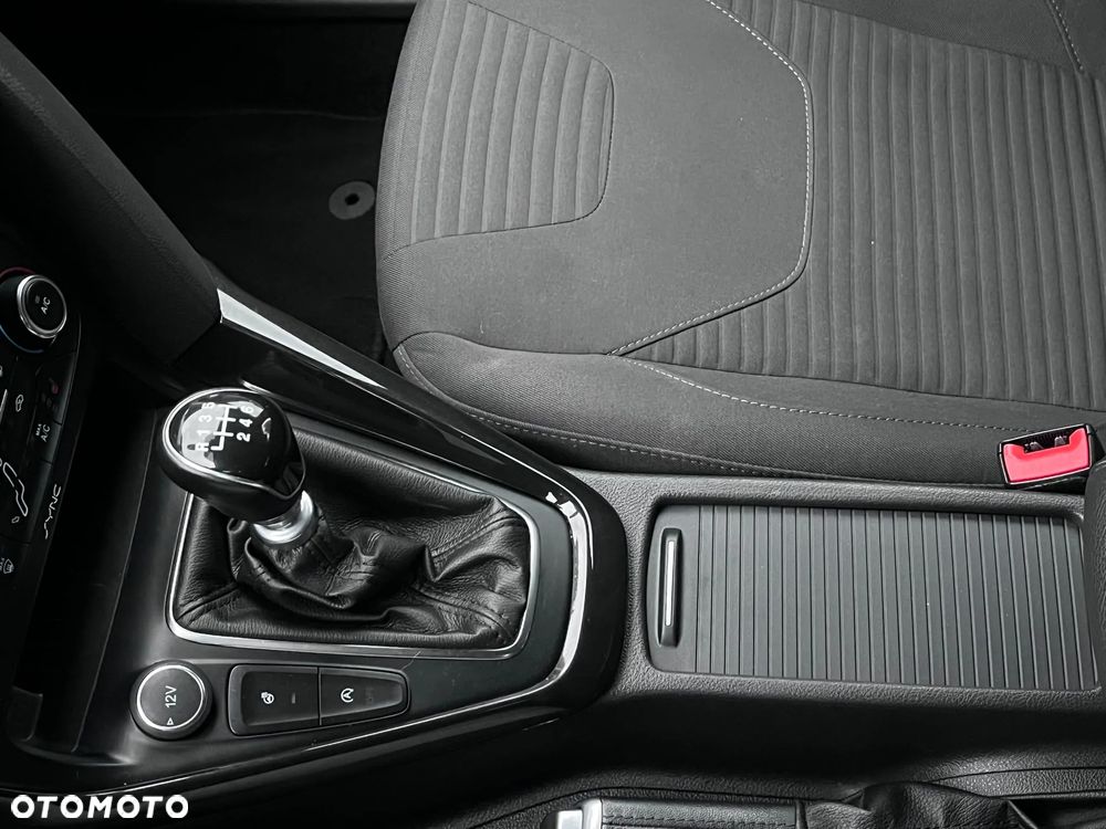Ford Focus - 23