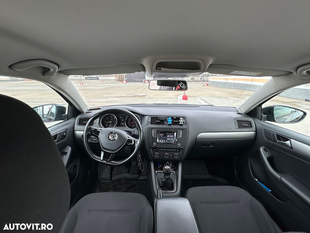 Volkswagen Jetta 2.0 TDI Comfortline - 8