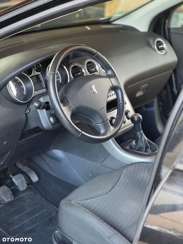 Peugeot 308 1.6 Premium - 12