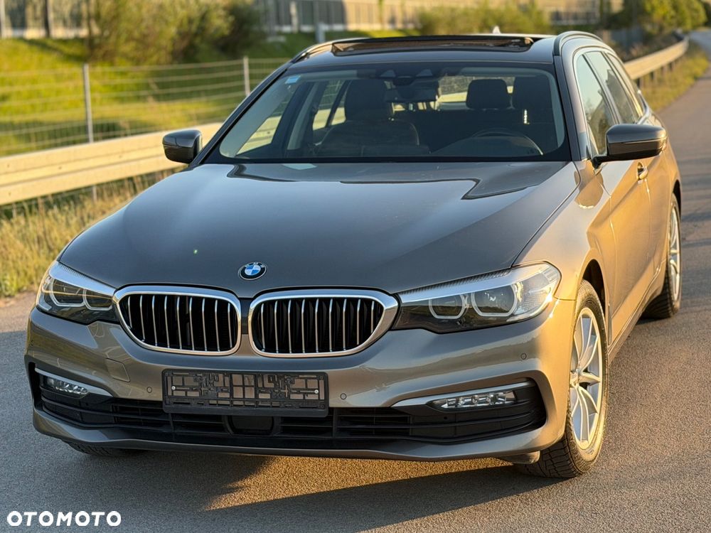 BMW Seria 5 520d xDrive Luxury Line sport - 1
