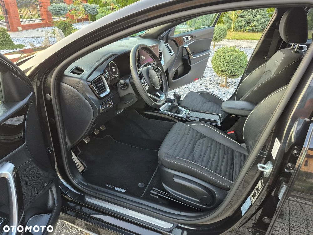 Kia ProCeed 1.5 T-GDI GT Line - 20