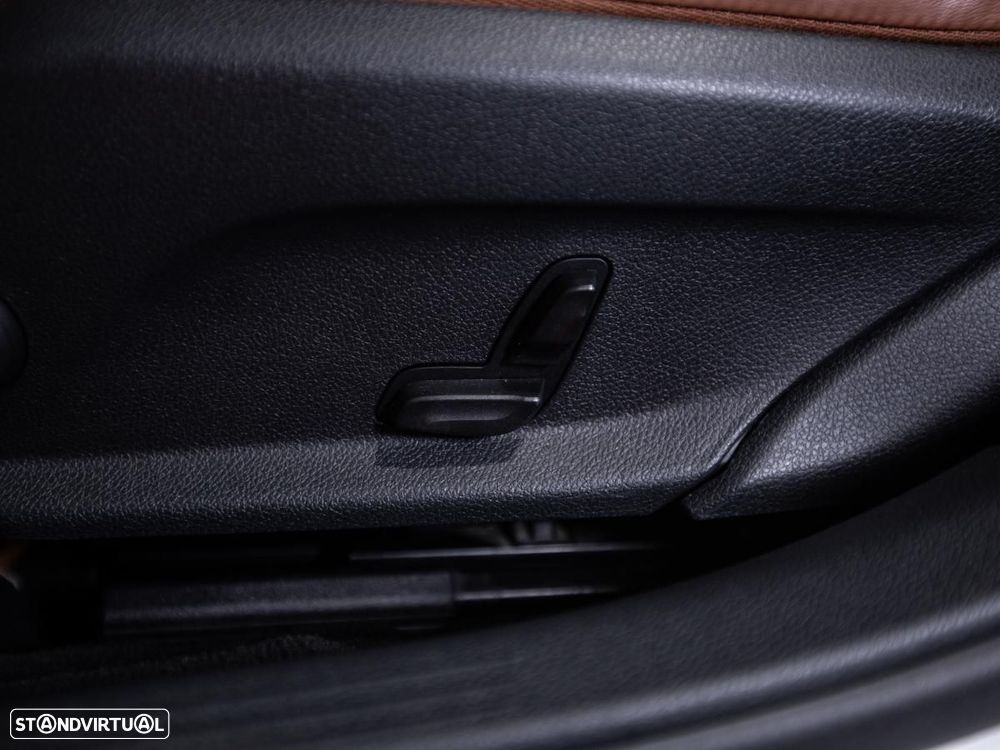 Mercedes-Benz C 250 d Station 9G-TRONIC AMG Line - 19