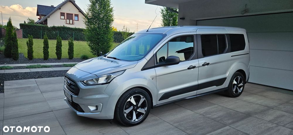 Ford Tourneo Connect Grand - 22