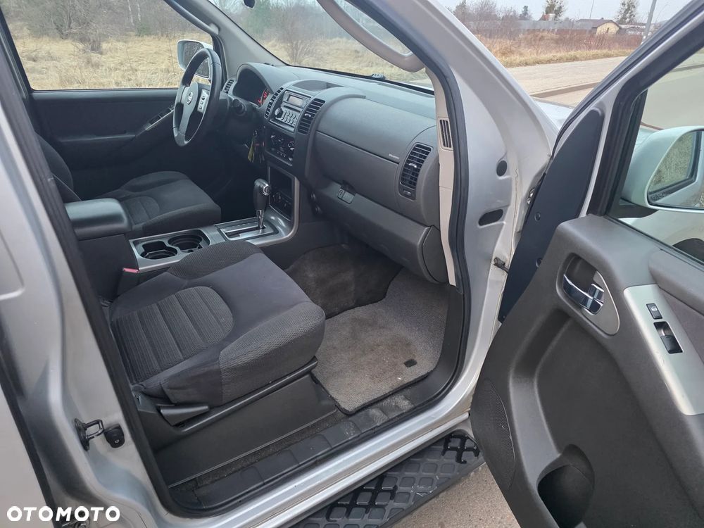 Nissan Pathfinder - 17