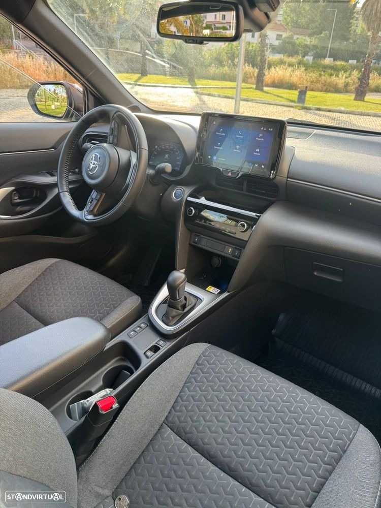 Toyota Yaris Cross 1.5 HDF Premiere Edition - 9