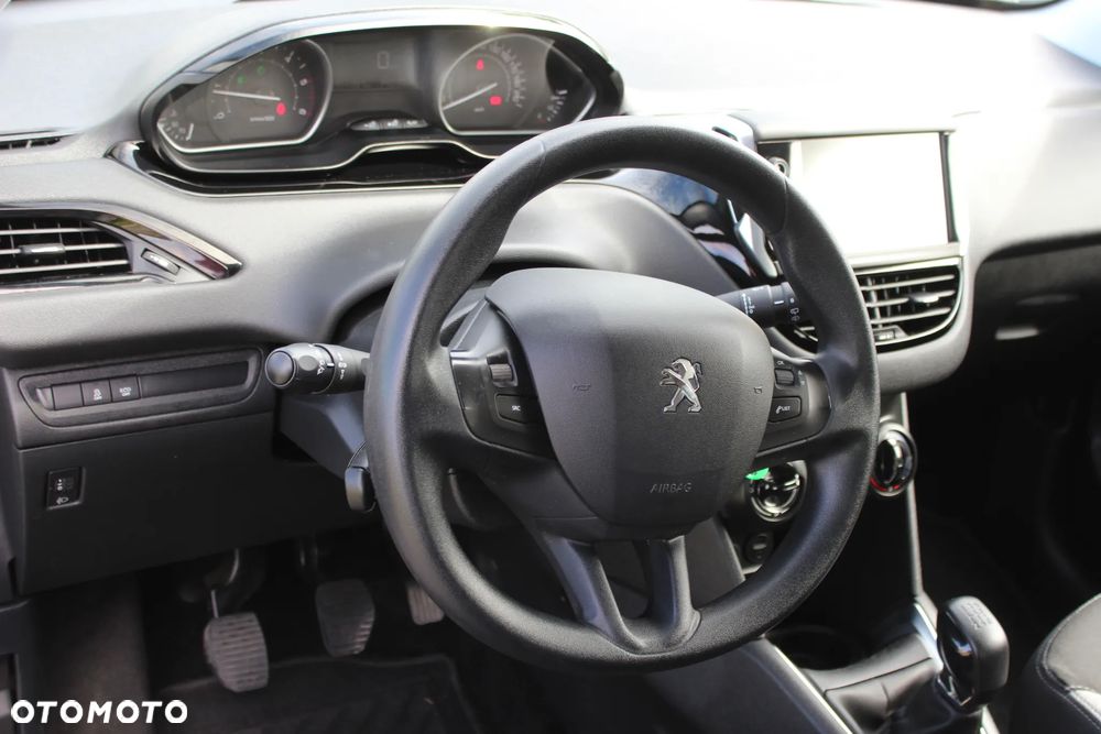 Peugeot 208 1.6 BlueHDi Allure S&S - 12