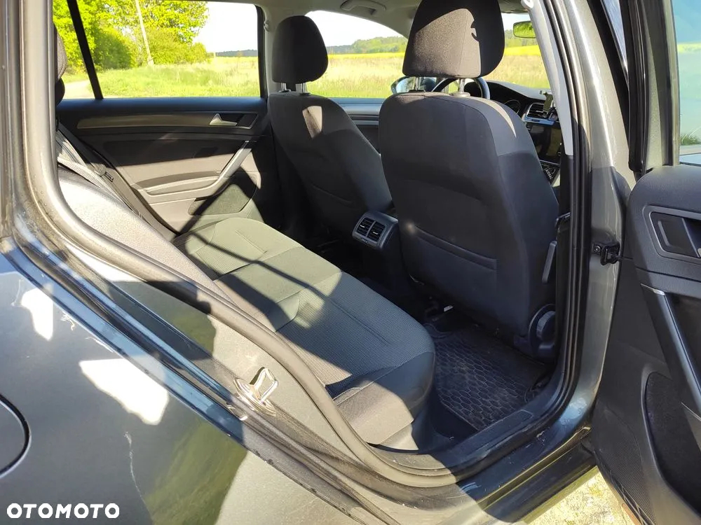 Volkswagen Golf - 29