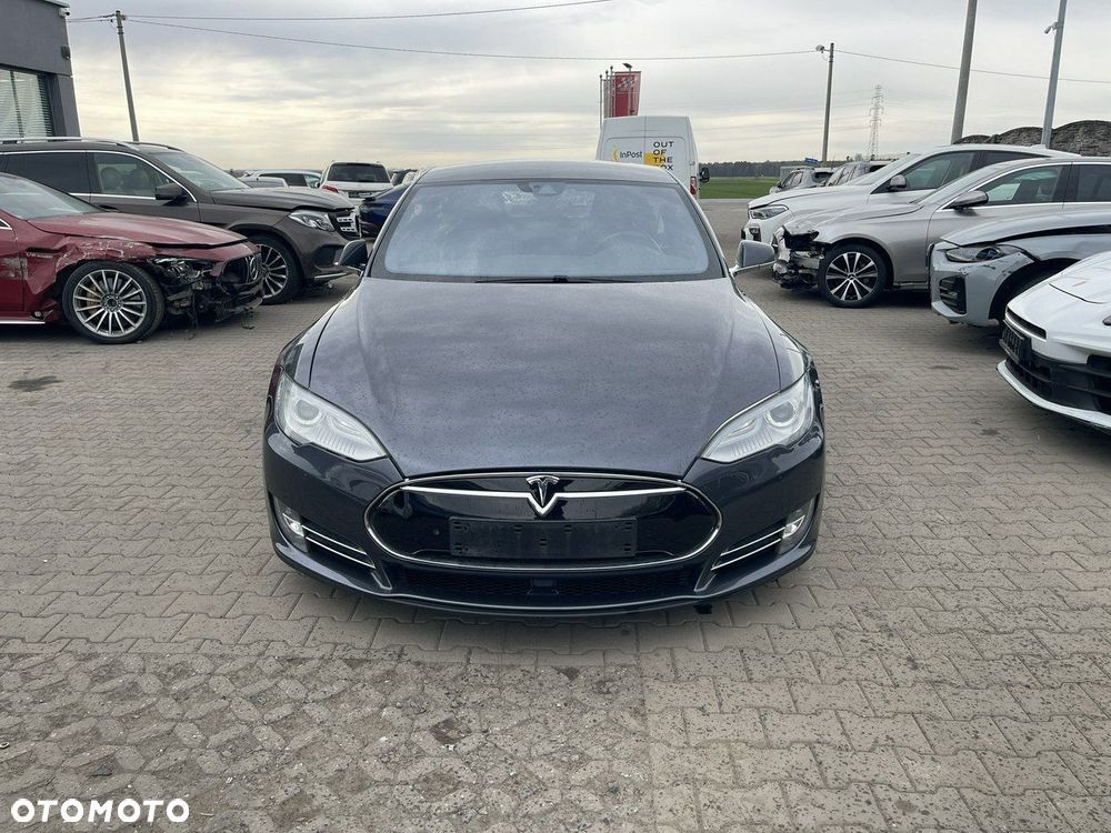 Tesla Model S 85D Allradantrieb - 7