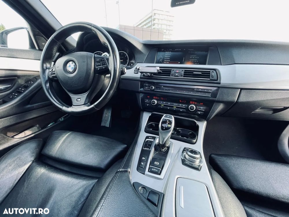 BMW Seria 5 525d xDrive AT - 14