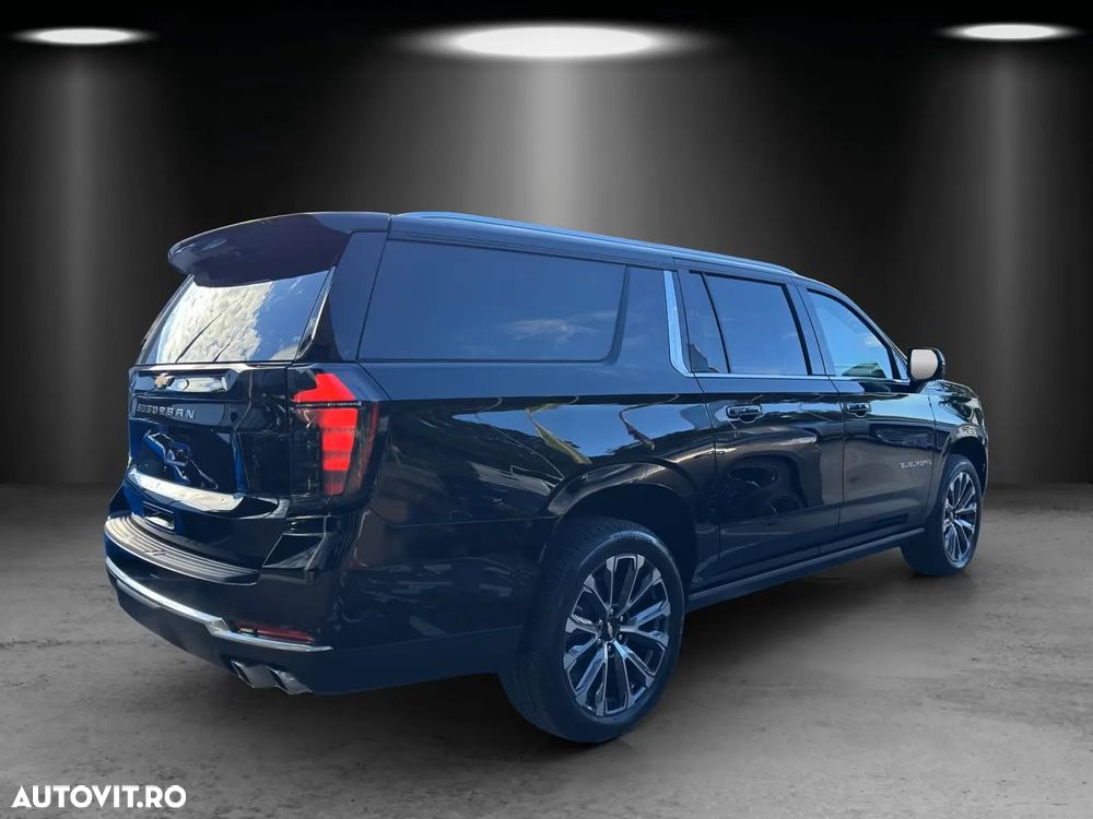 Chevrolet Suburban - 5