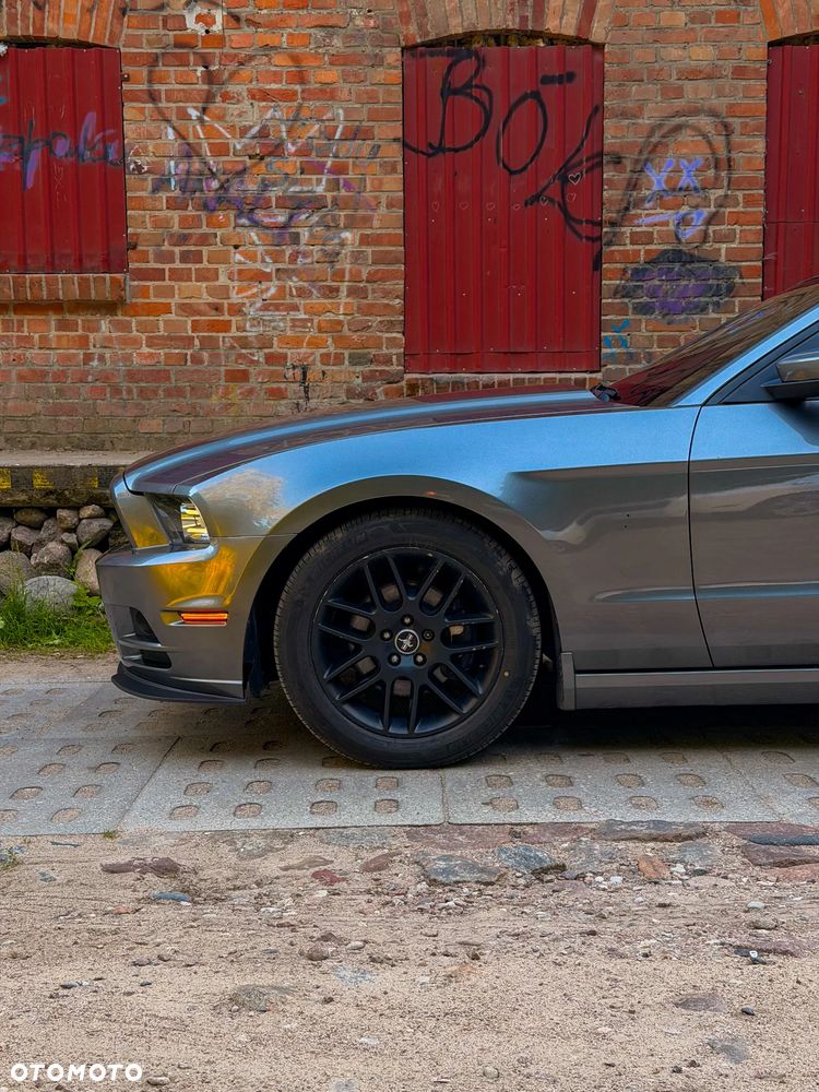 Ford Mustang 3.7 V6 Premium - 14