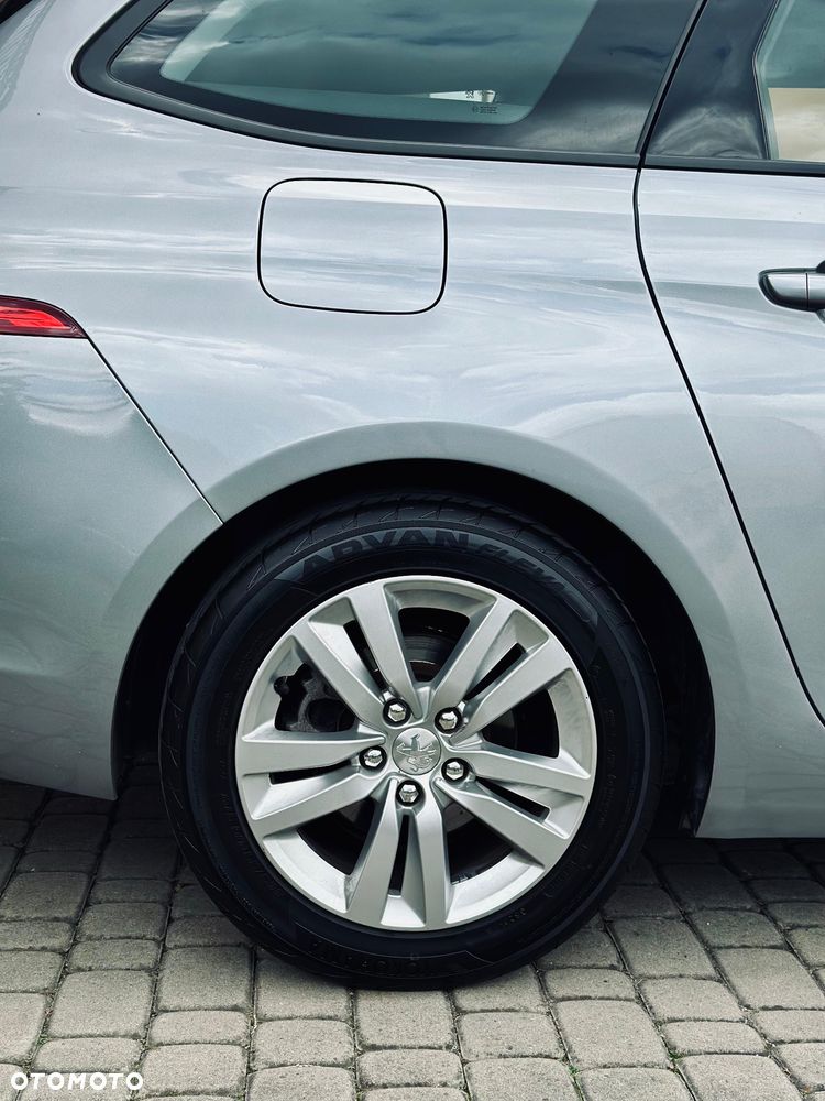 Peugeot 308 1.6 BlueHDi Allure S&S - 10