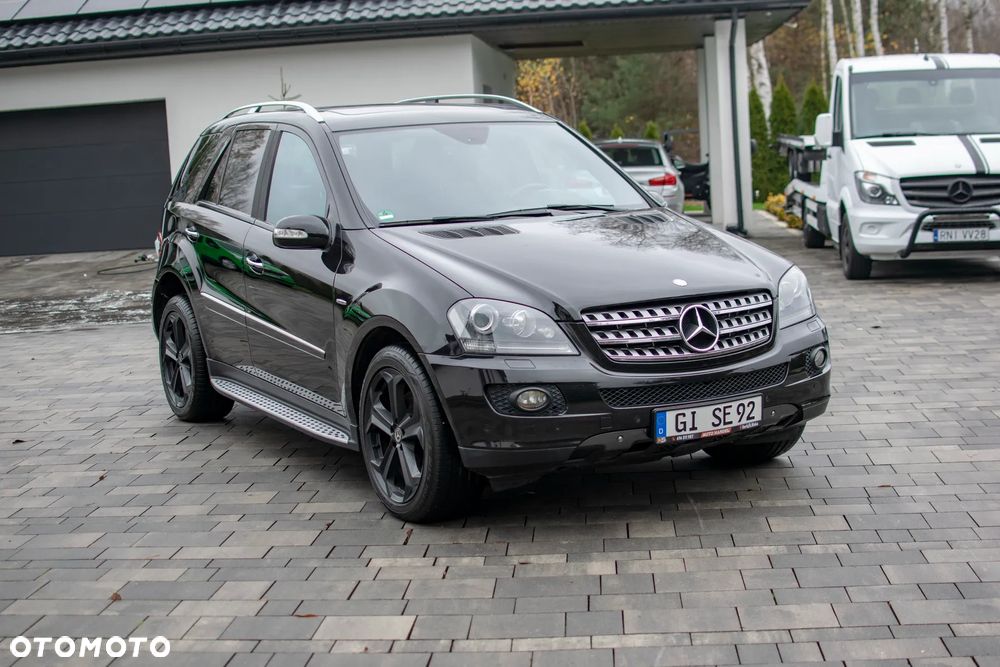 Mercedes-Benz ML - 28