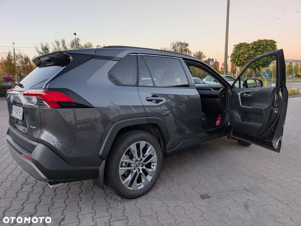 Toyota RAV4 - 13