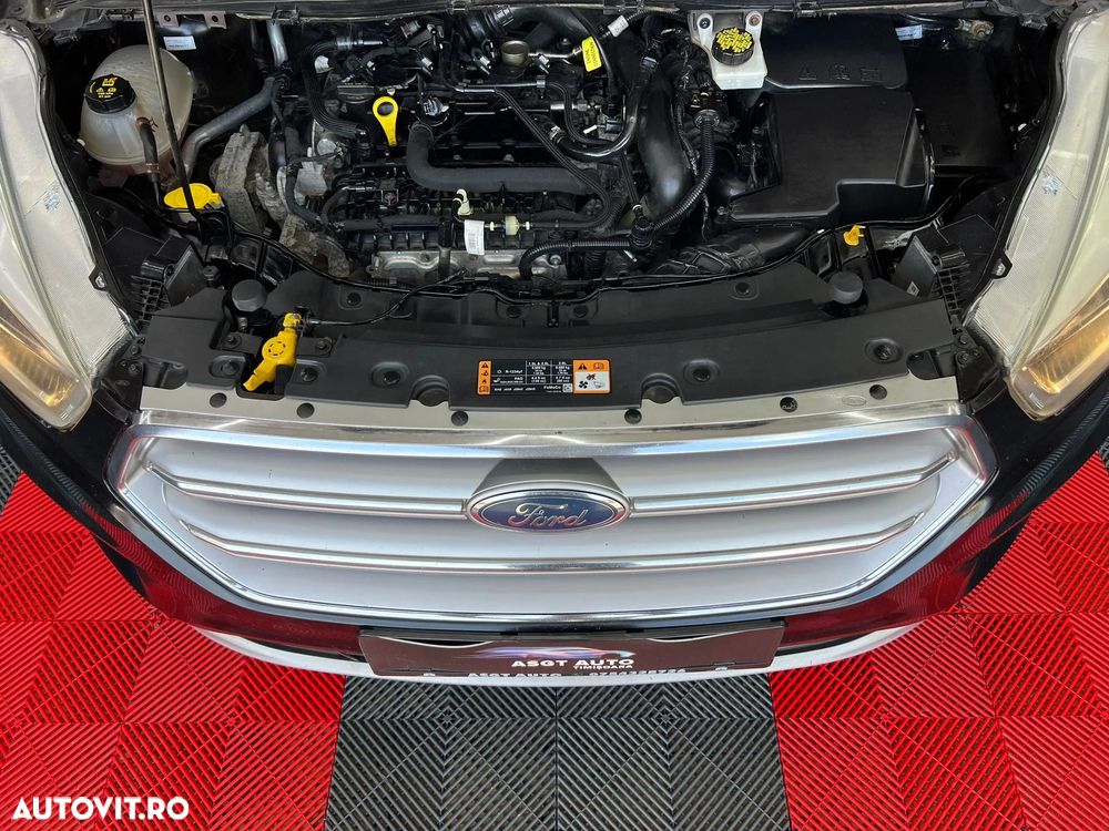Ford Kuga - 24