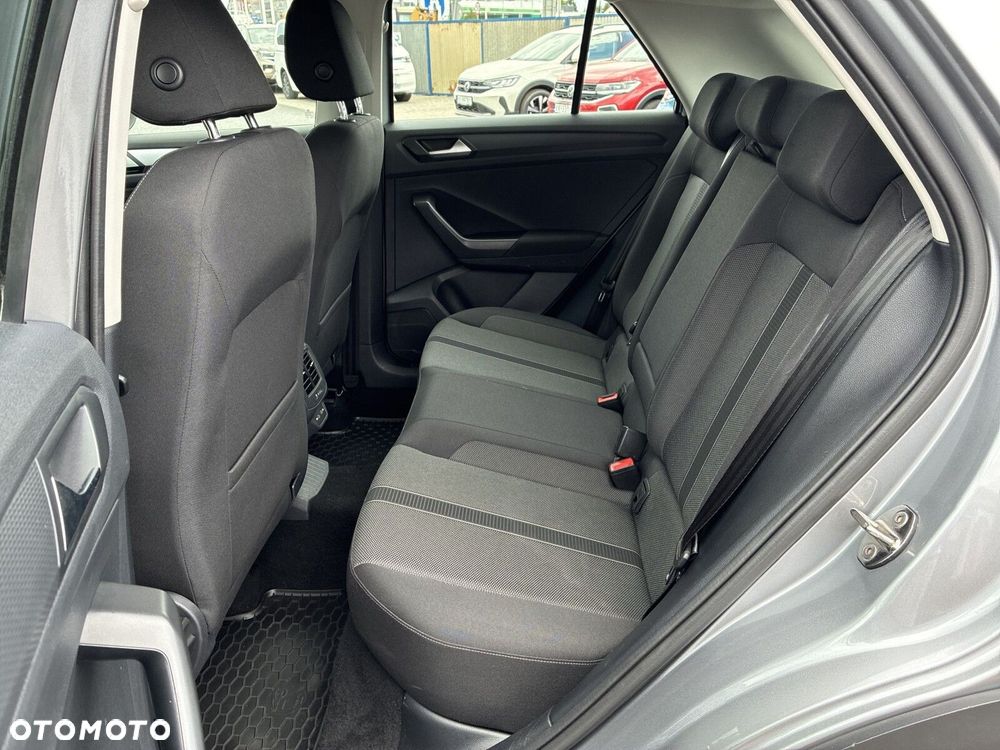 Volkswagen T-Roc - 14