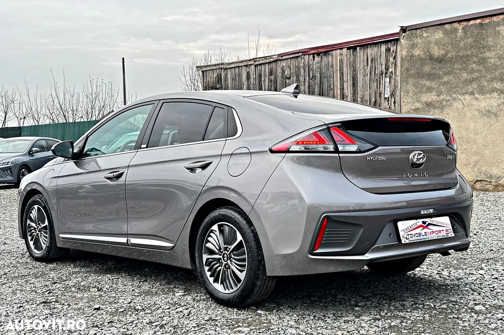Hyundai IONIQ 1.6 GDI Style - 28