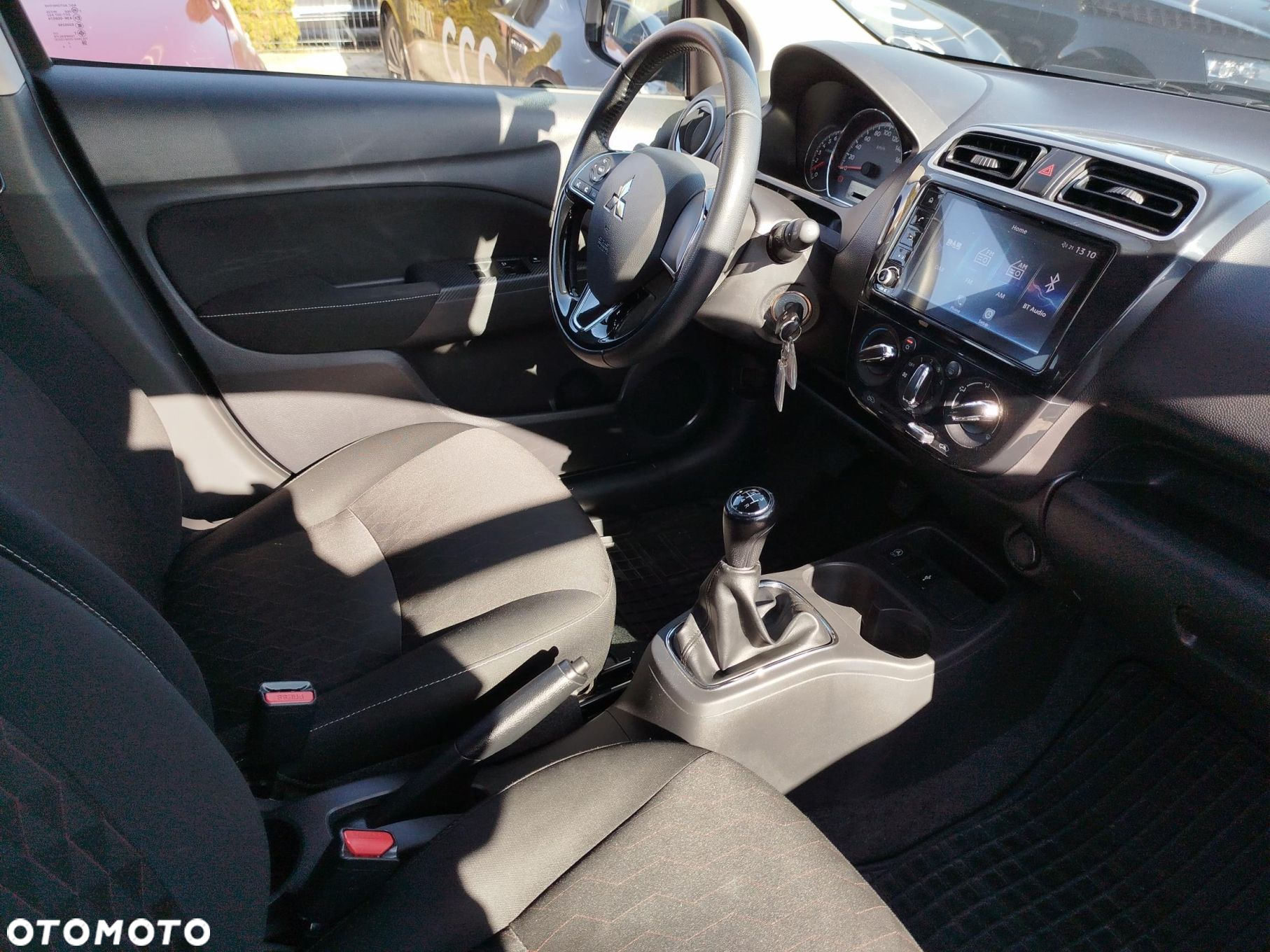 Mitsubishi Space Star - 9
