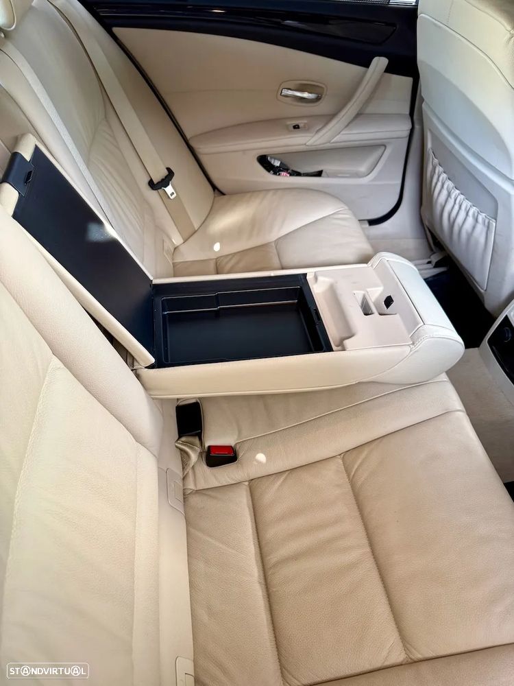 BMW 525 XdA - 15