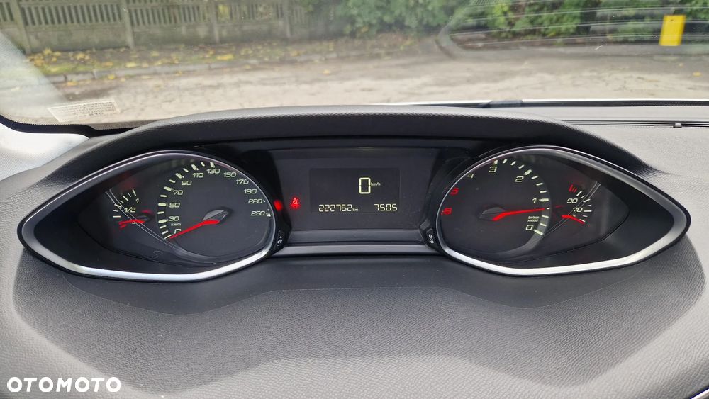 Peugeot 308 1.6 e-HDi Allure S&S - 25