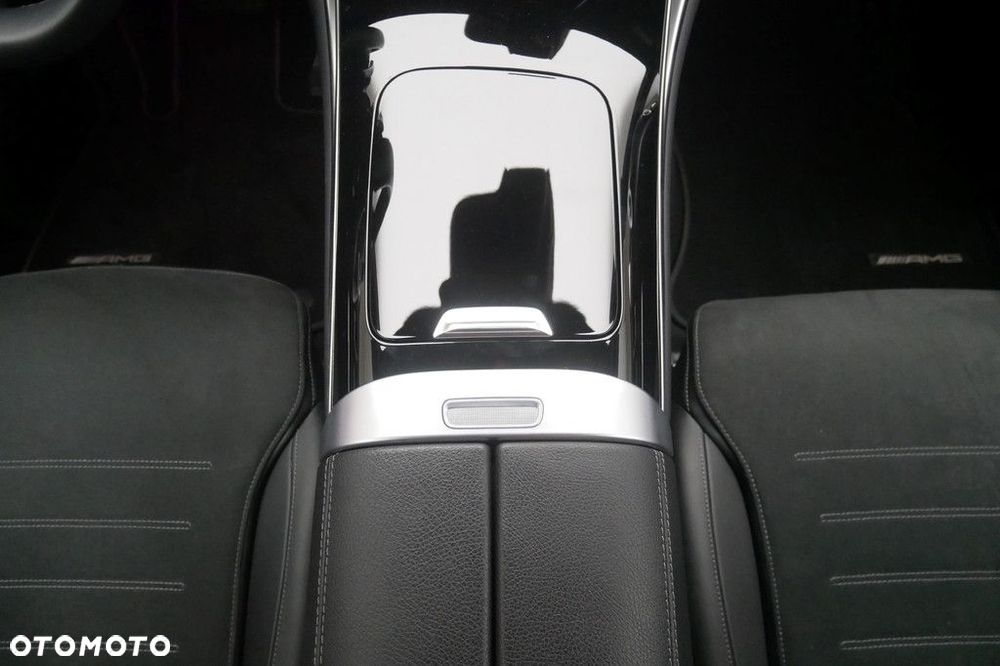 Mercedes-Benz GLC - 11
