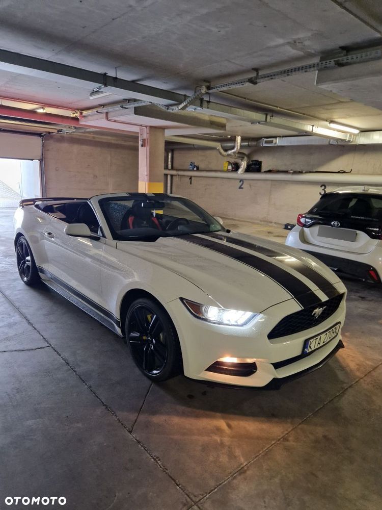 Ford Mustang - 1