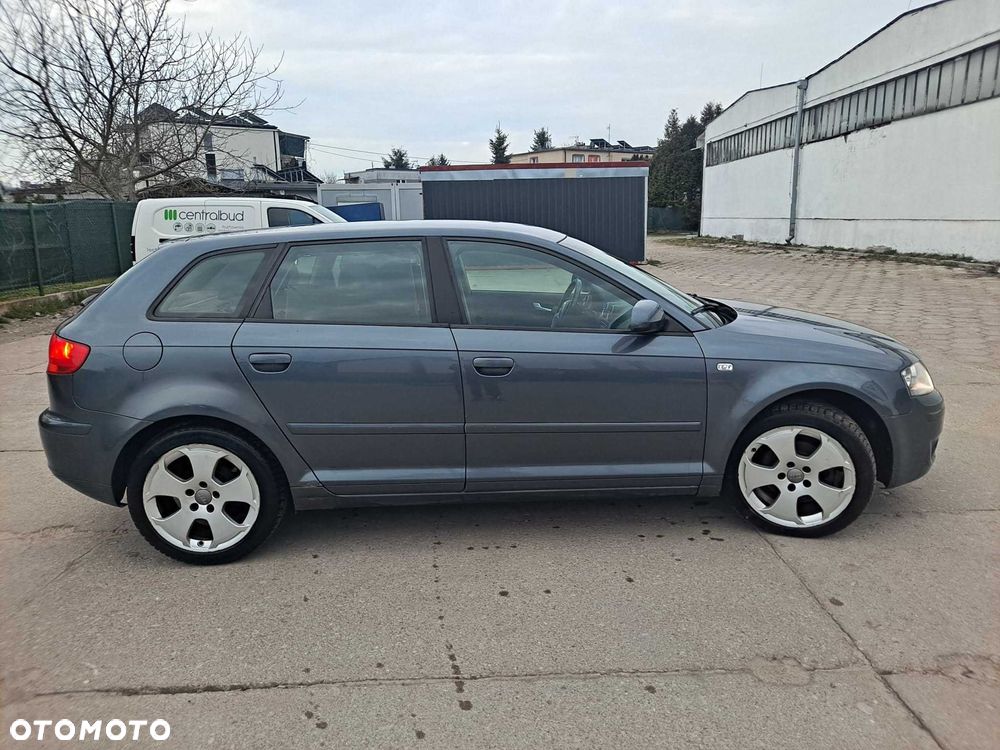 Audi A3 Sportback - 4