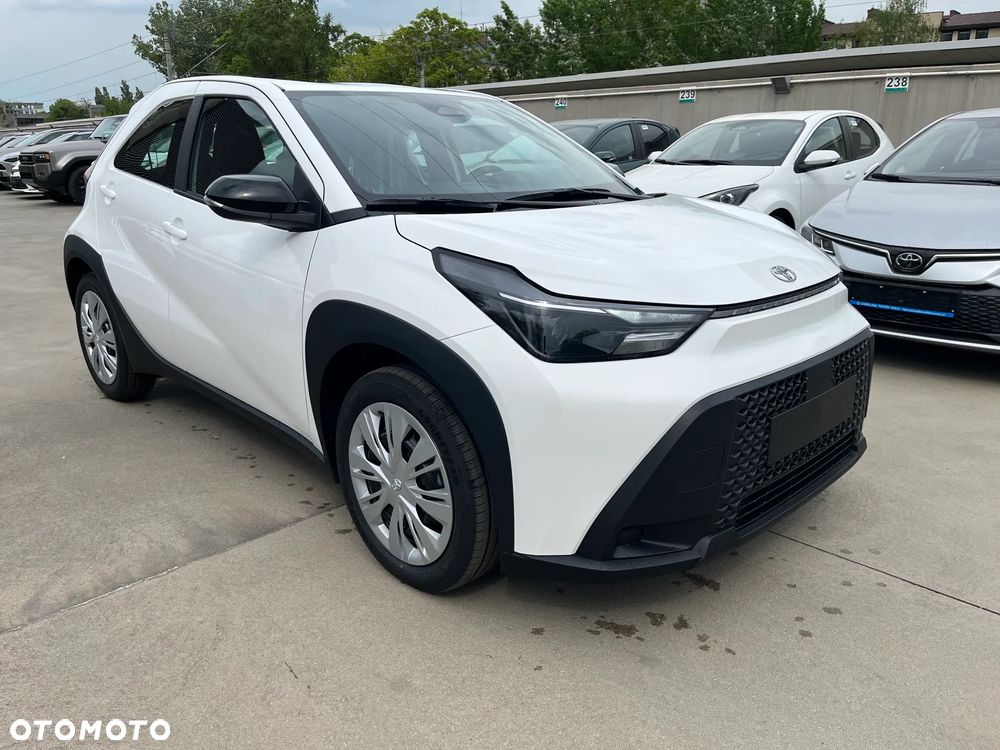 Toyota Aygo X Hybrid 1.5 Active e-CVT - 3