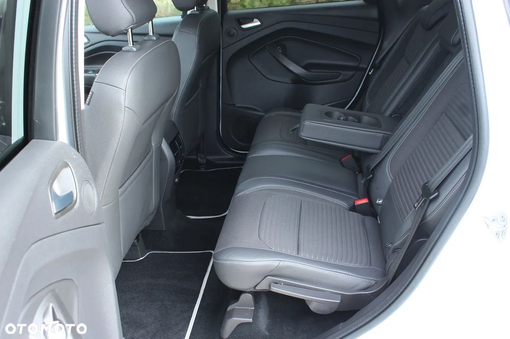 Ford Kuga - 29