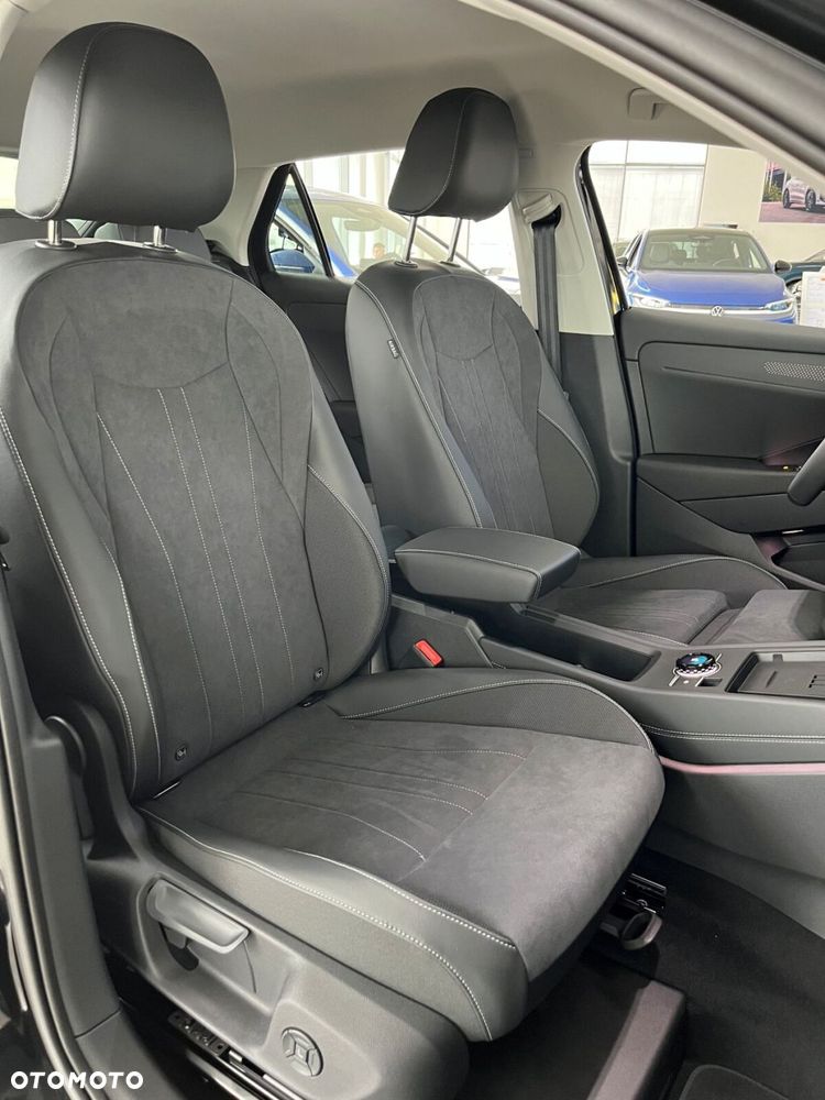 Volkswagen T-Roc 1.5 eTSI Style DSG - 11