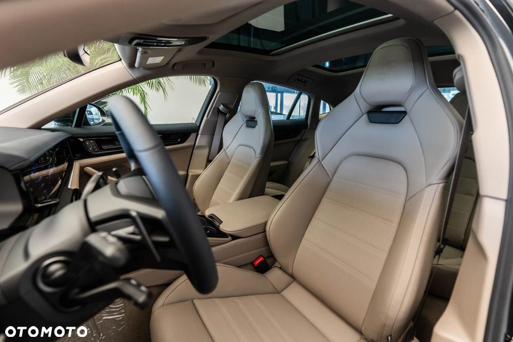 Porsche Panamera 4S E-Hybrid - 11