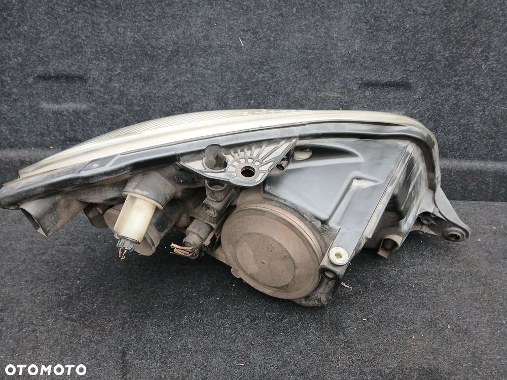 Skoda Fabia II Lampa przednia lewa - 5