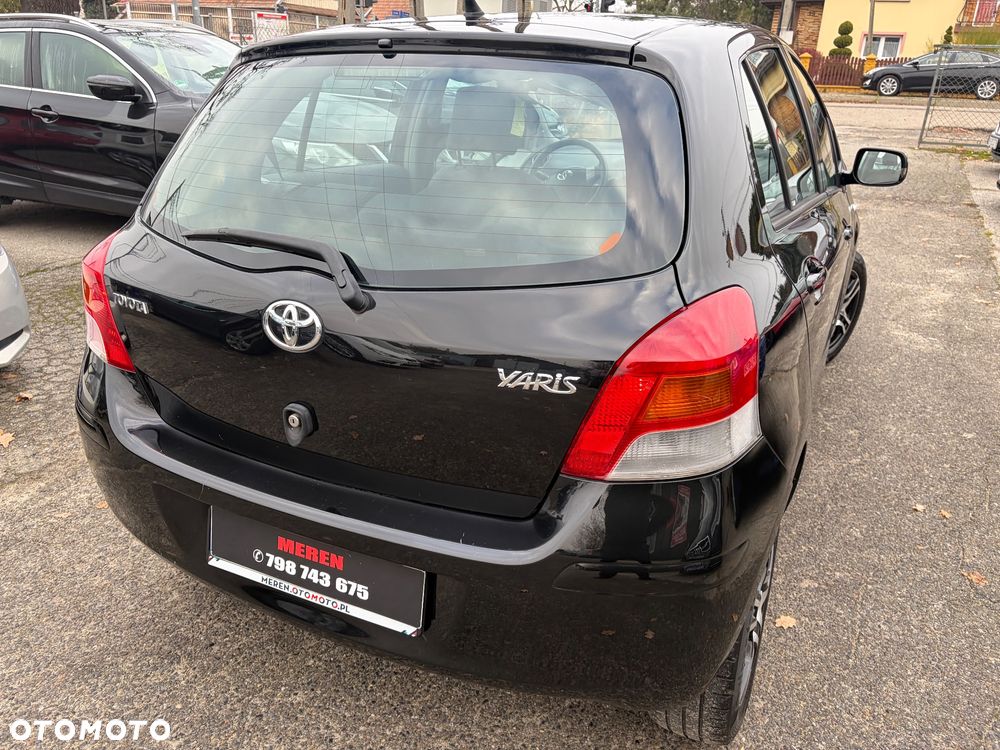 Toyota Yaris 1.33 VVT-i Executive - 11