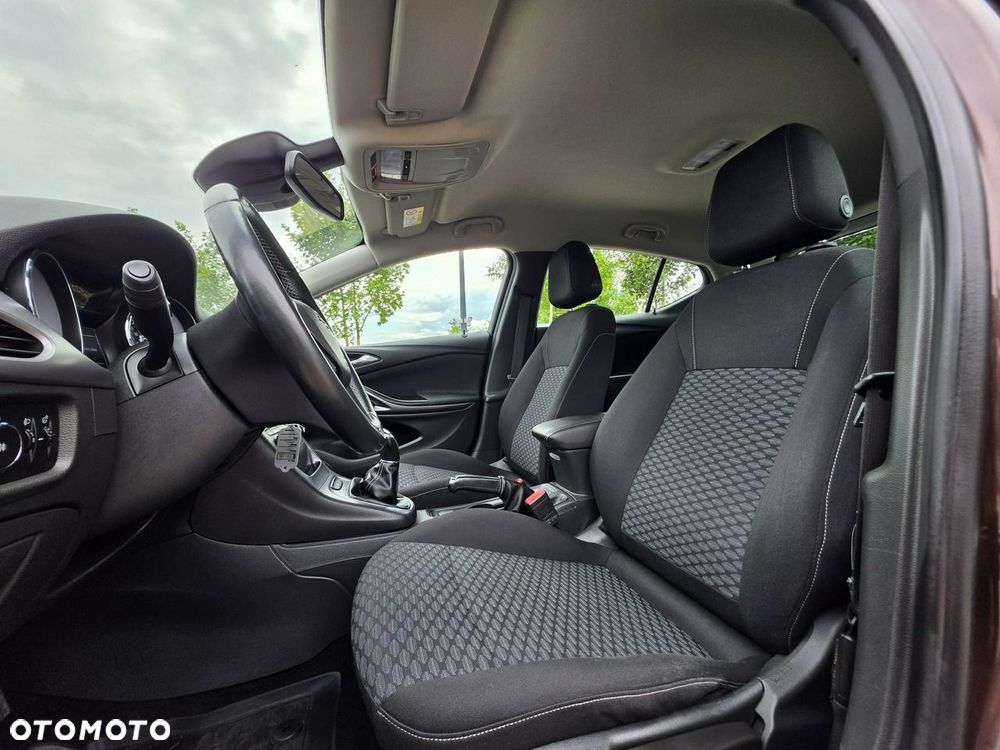 Opel Astra - 34