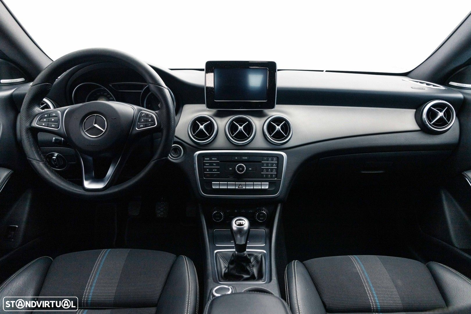 Mercedes-Benz CLA 180 d Shooting Brake Urban - 7