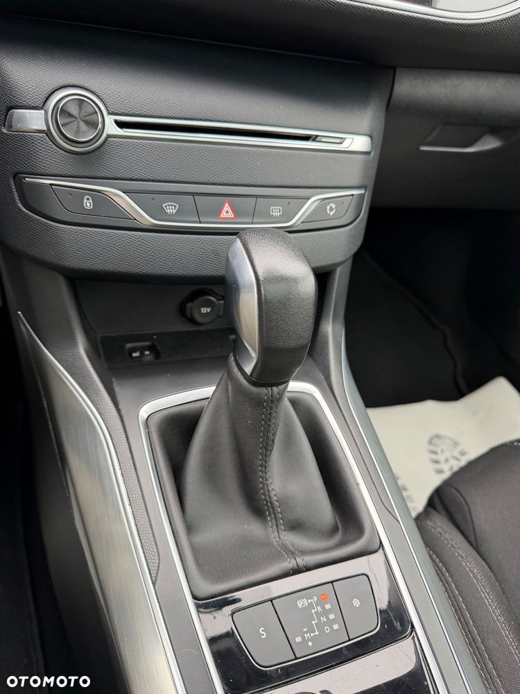 Peugeot 308 BlueHDi 150 Automatik Stop & Start Allure - 31