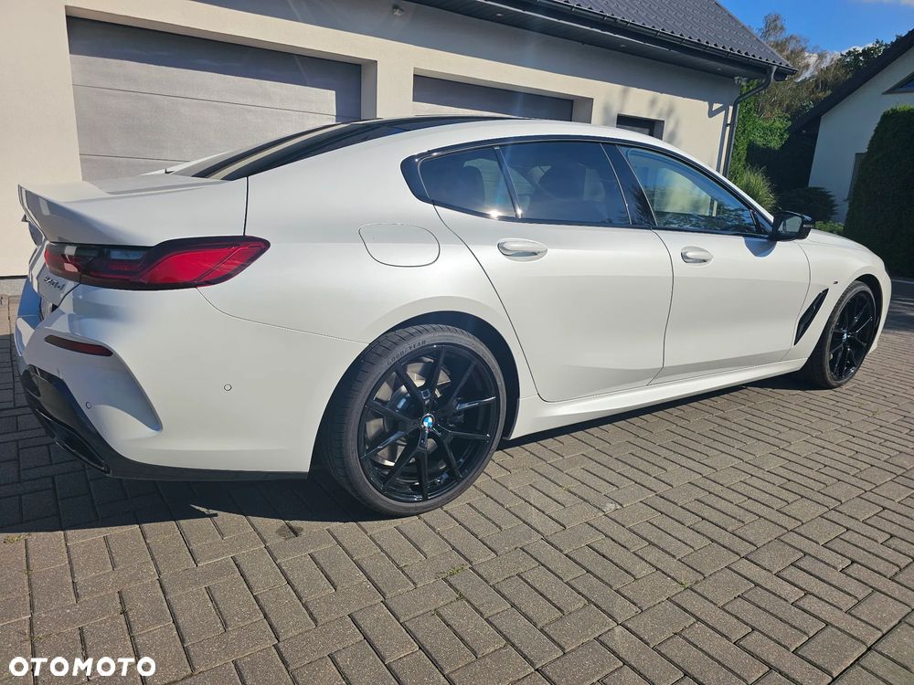 BMW Seria 8 - 2