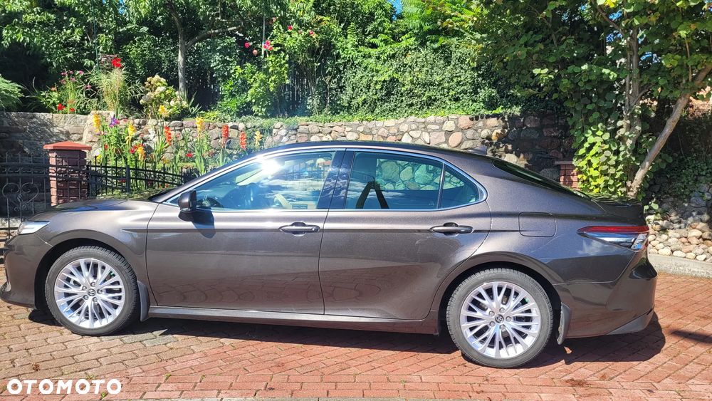 Toyota Camry 2.5 Hybrid Executive CVT - 1